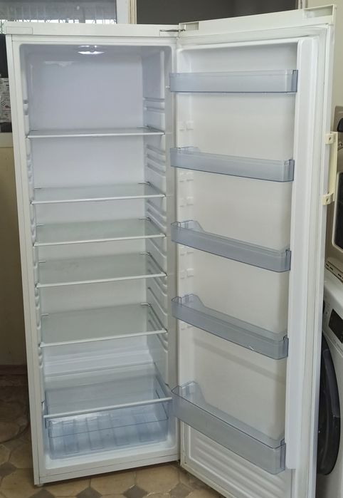 Холодильник Б/В двокамерний