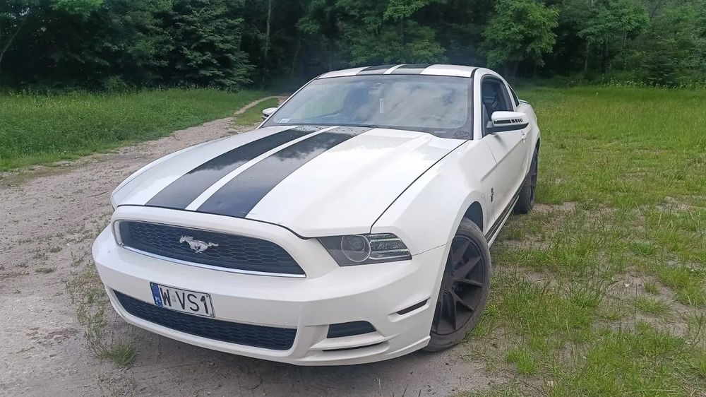 Ford Mustang Ford MUSTANG V6 2013r. LPG