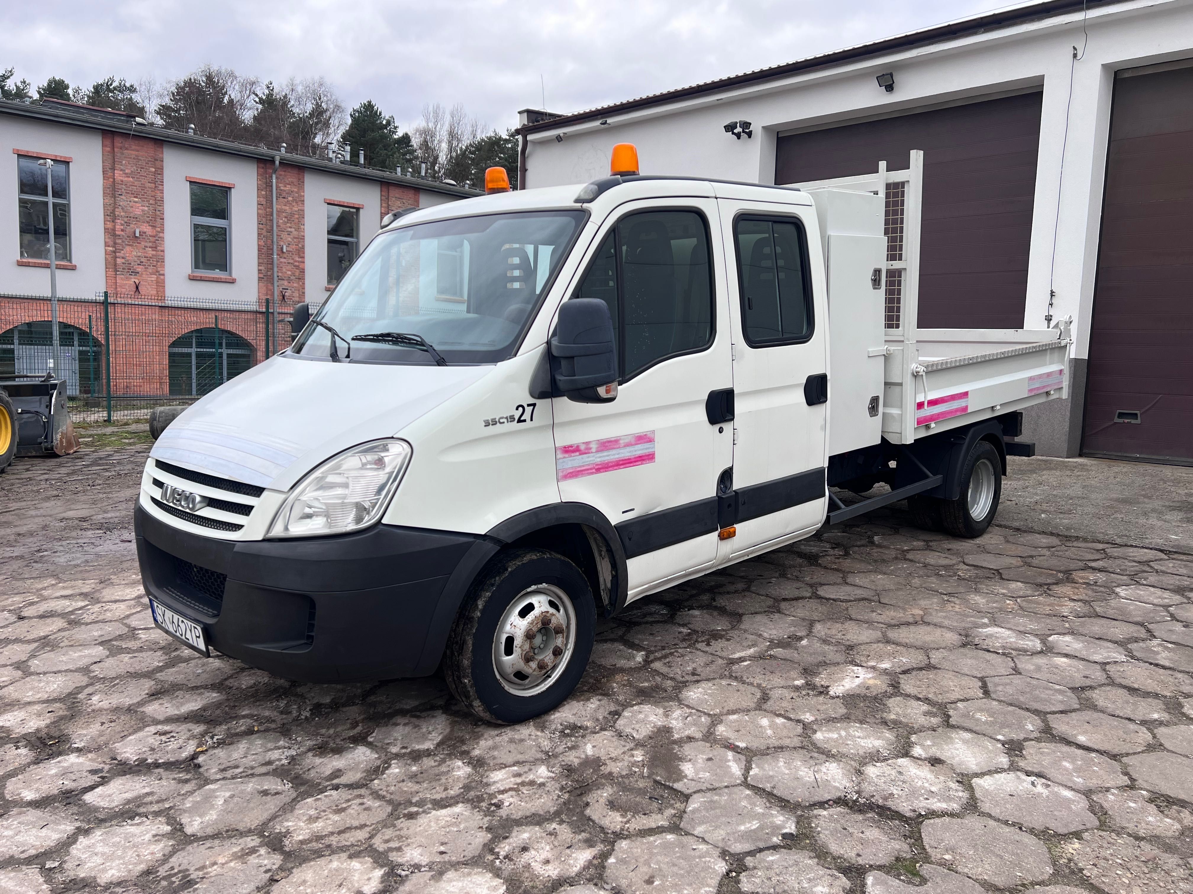 Iveco Daily 3.0 2007r wywrotka, 7 miejsc, klimatyzacja.