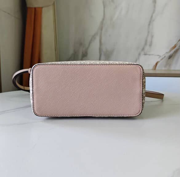 Продаю сумку MK