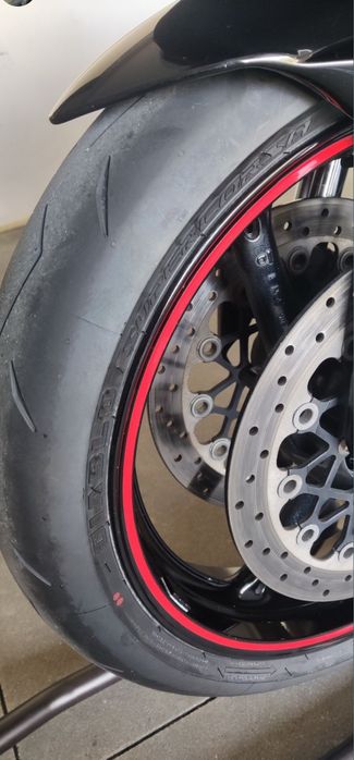 Gsx-R 750 L1 do ano 2011 - Material original incluido