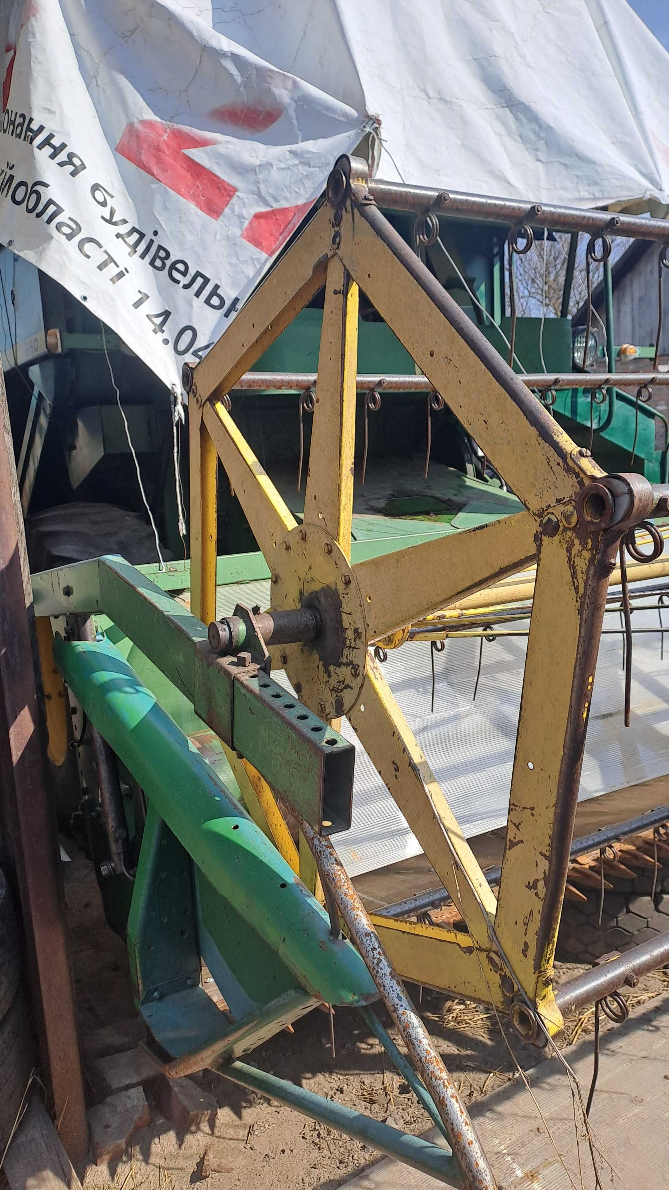 Продам комбайн John Deere 950.