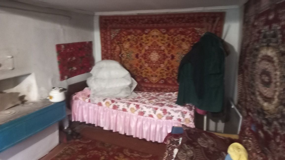 Гарний  будинок в центрі села