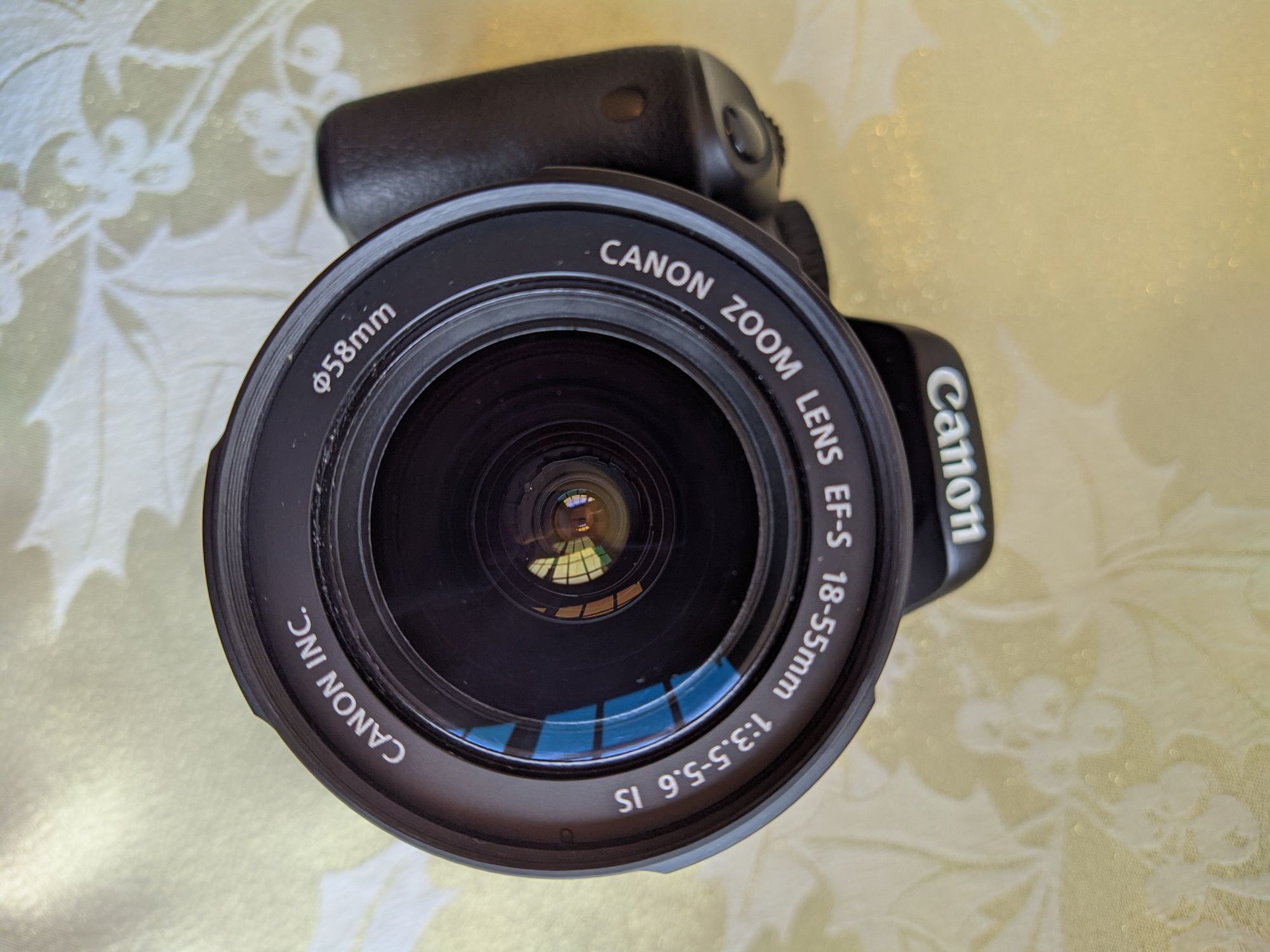 Máquina fotográfica digital Canon EOS 550D