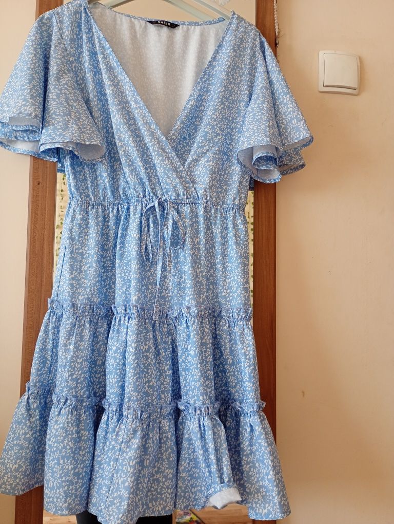 Shein sukienka w kwiaty