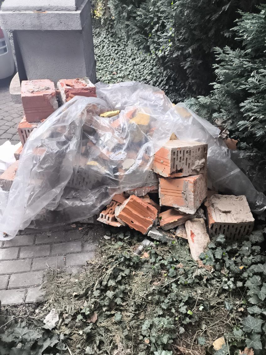 Pustaki do samodzielnego pokruszenia  na gruz