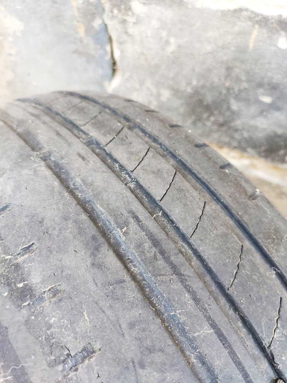 резина Goodyear Efficient Grip 185/55 R15 лето