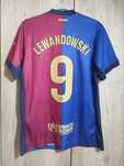 Koszulka domowa FC Barcelony z Lewandowskim #9 – Sezon 2024/25