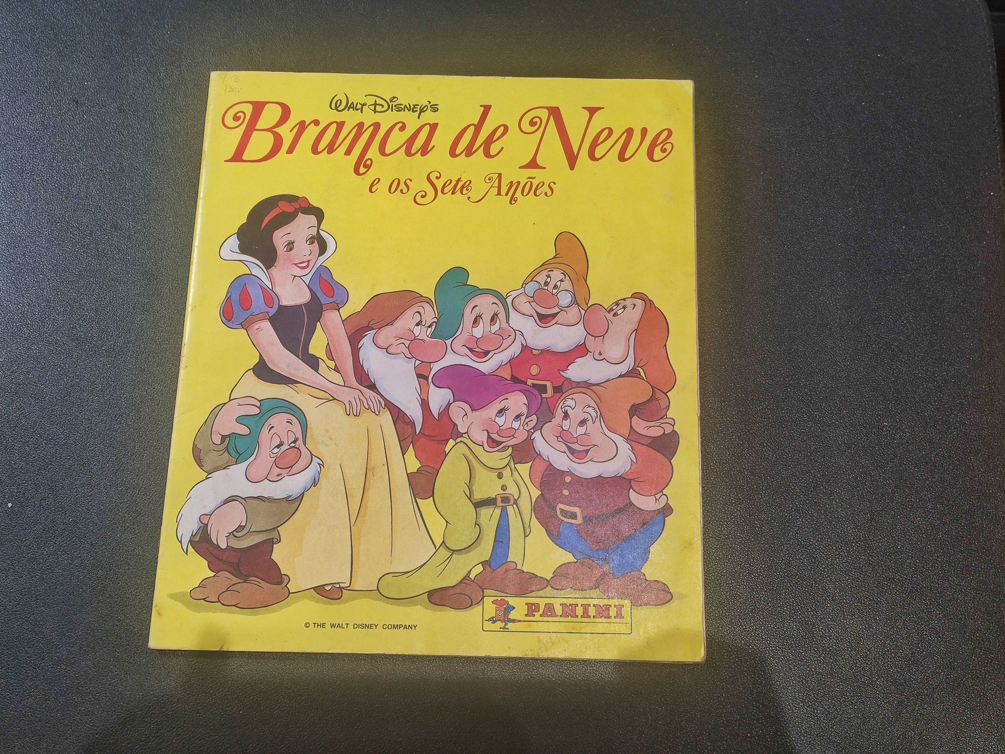 Caderneta de cromos Branca de Neve e os sete anões