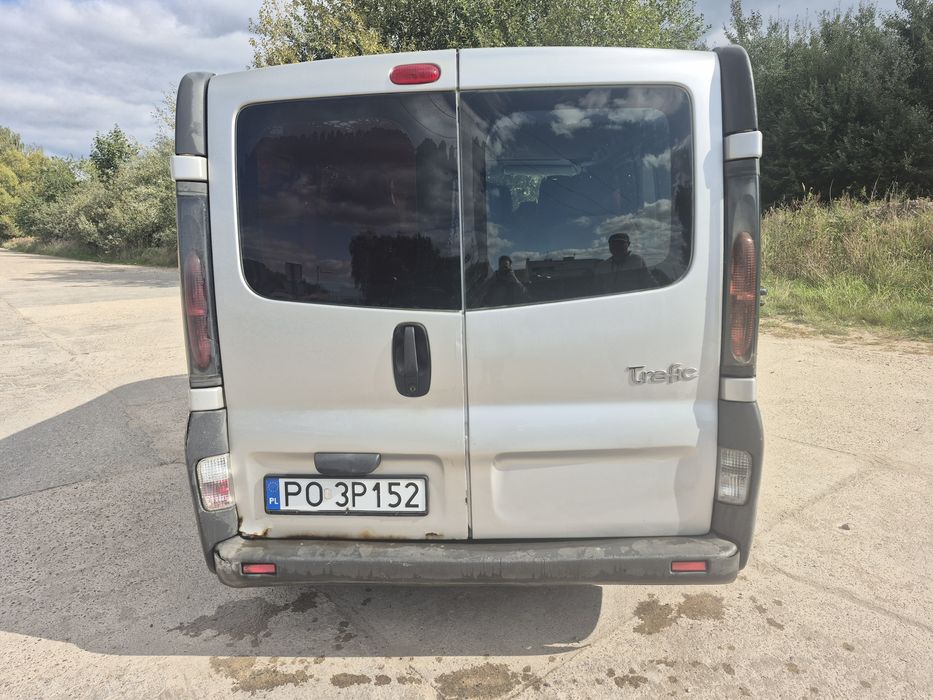 Renault trafik 2004 rok