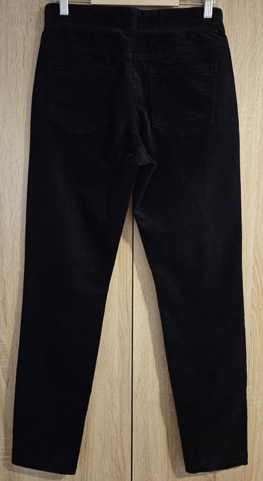 Czarne spodnie sztruksowe damskie s.Oliver 34/32 sztruksy 99% bawełna