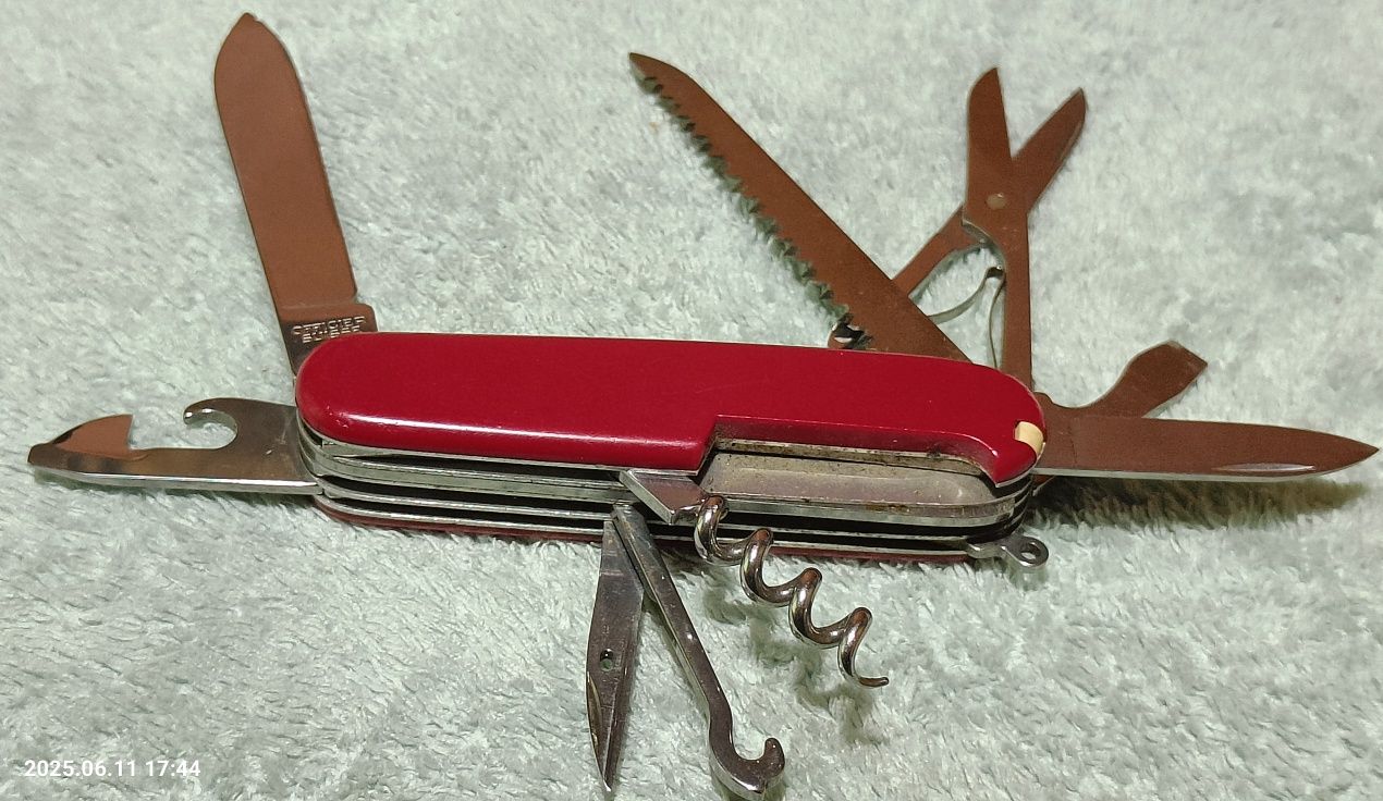 Victorinox Huntsman / Мультітул / Swiss Made