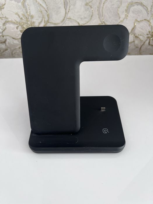 Продам зарядку 3в1 для apple