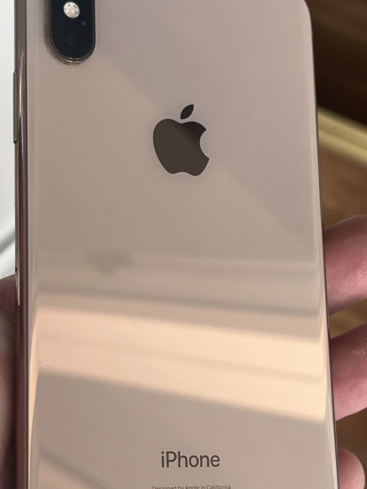 Iphone XS max 64. Состояние нового.