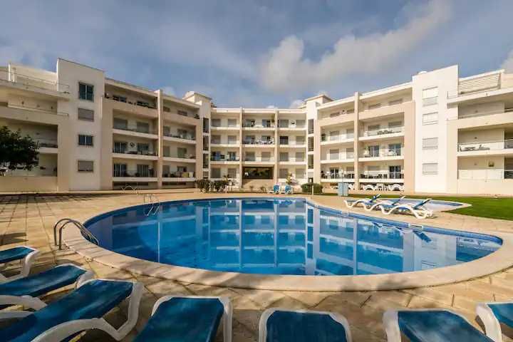 T1  em Albufeira com piscina - mensal