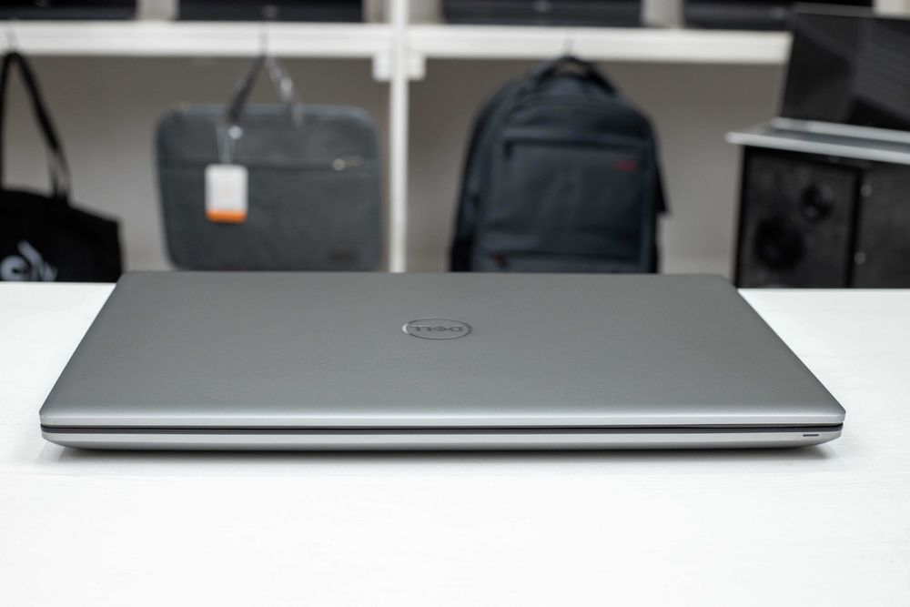 Dell Precision 7750 i7-10850H 32RAM 512SSD RTX 3000 FHD IPS 17,3”