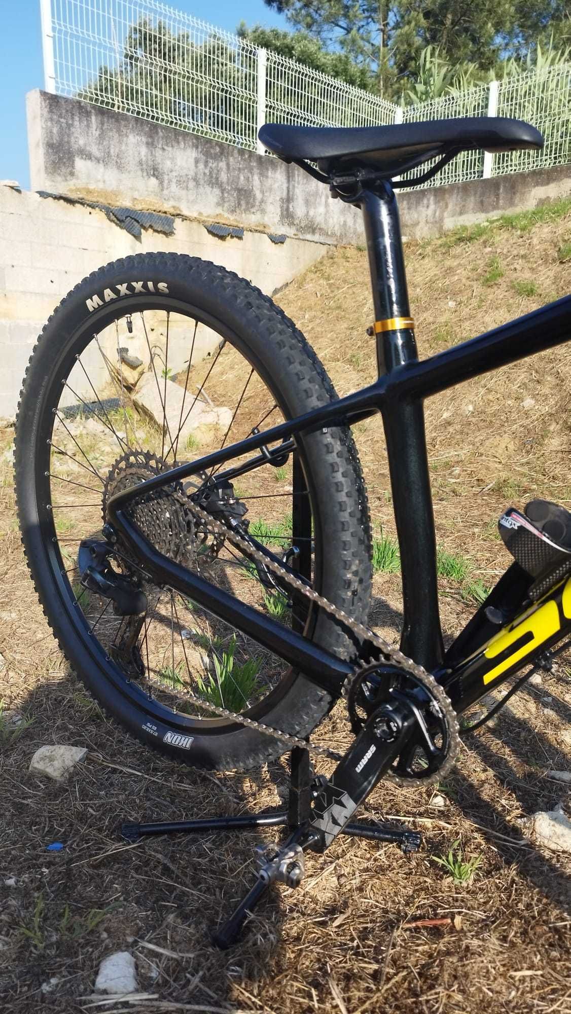 Bicicleta BTT Scott Scale Carbono Tamanho S Roda 27,5"