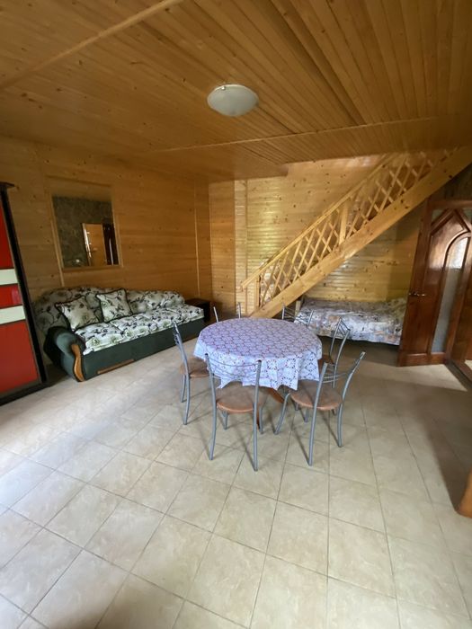 Будиночоки з басейном  та сауною