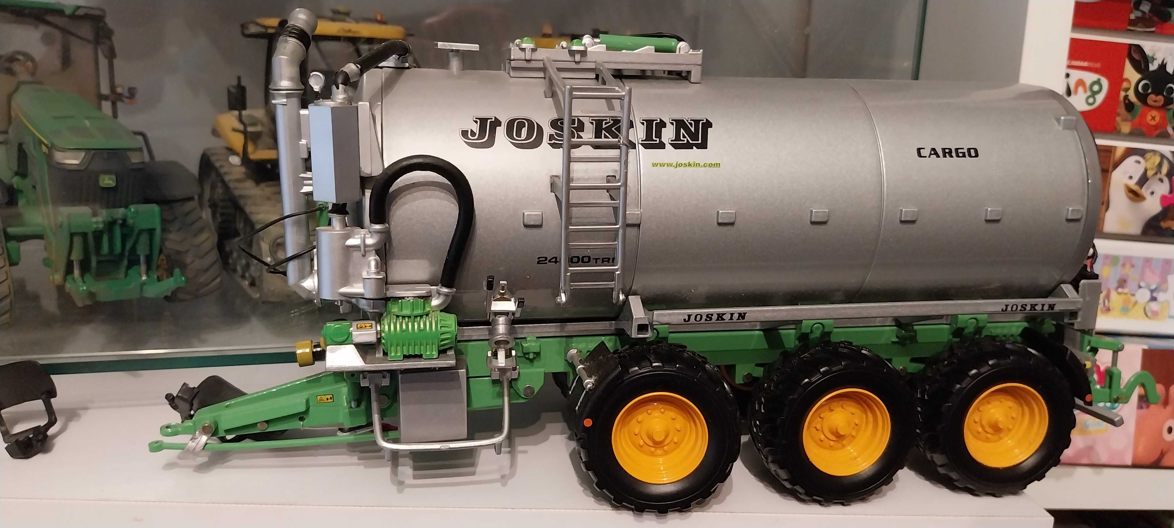 SIKU wiking UH ros Joskin cargo 1:32