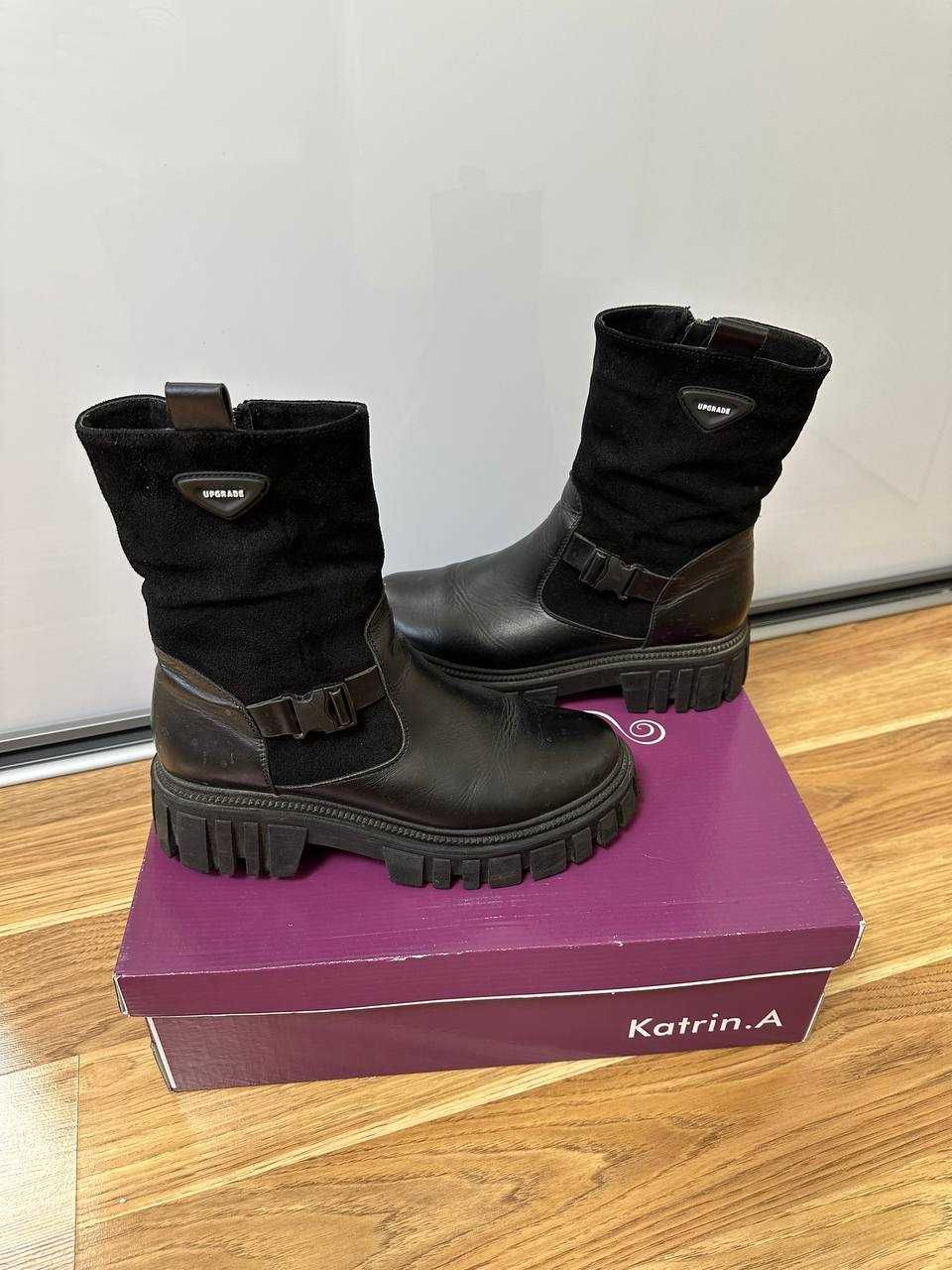 Продам зимние сапоги 39 размер