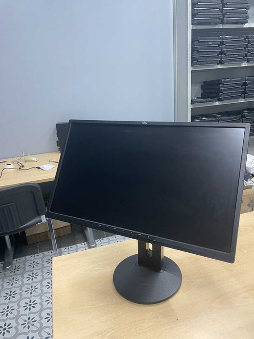 Fujitsu B24 8T 24 дюйми FullHD універсальний монітор є 30 шт