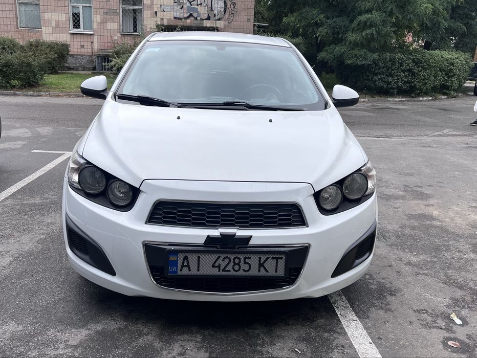Продам машину Chevrolet Aveo  2013