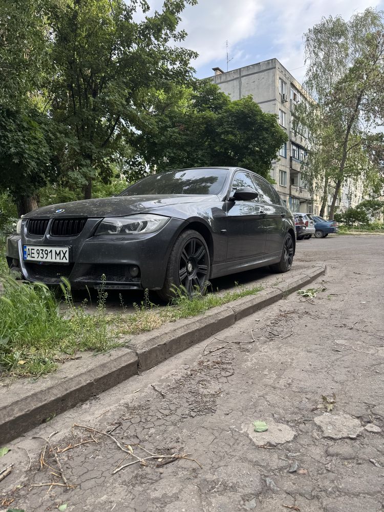 BMW 325xl  /e90
