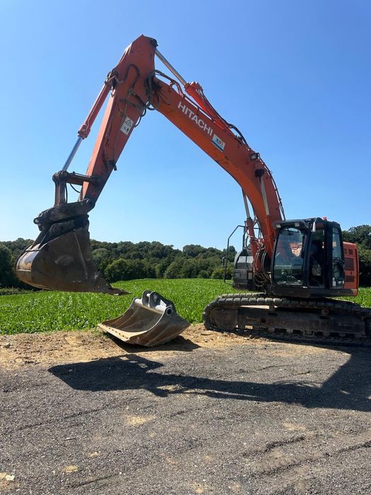 Koparka Hitahi 225USLC świeżo spr z Francji 2014r