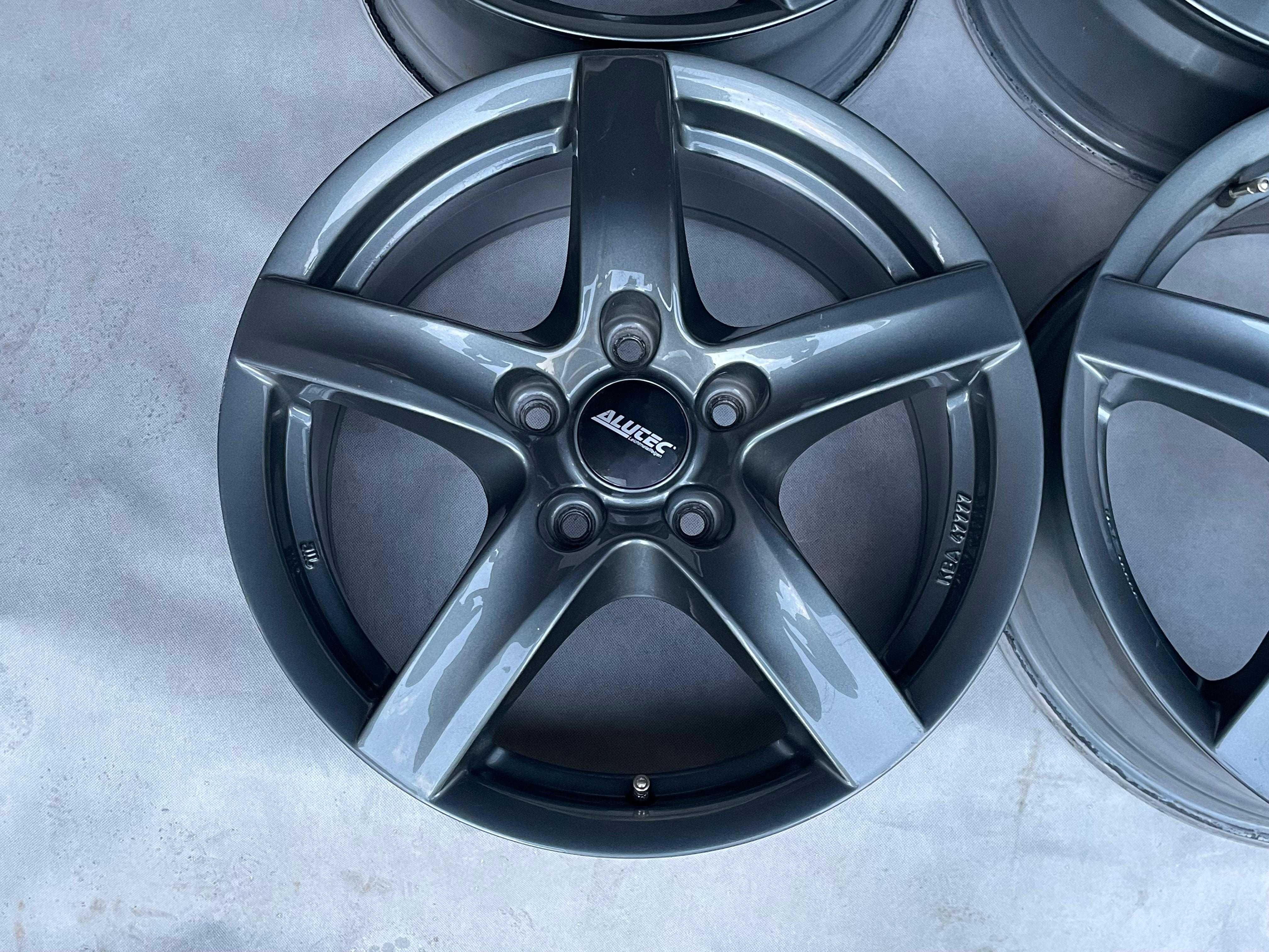 Felgi VW Transporter MULTIVAN CALIFORNIA T5 T6 17 7,5J 5X120 ET55 65,1