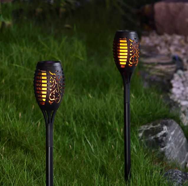 Садовый светильник (факел) на солнечной батарее с имитацией огня.