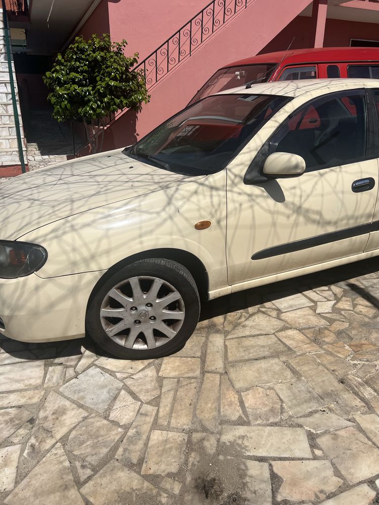 Nissan almera 2.2