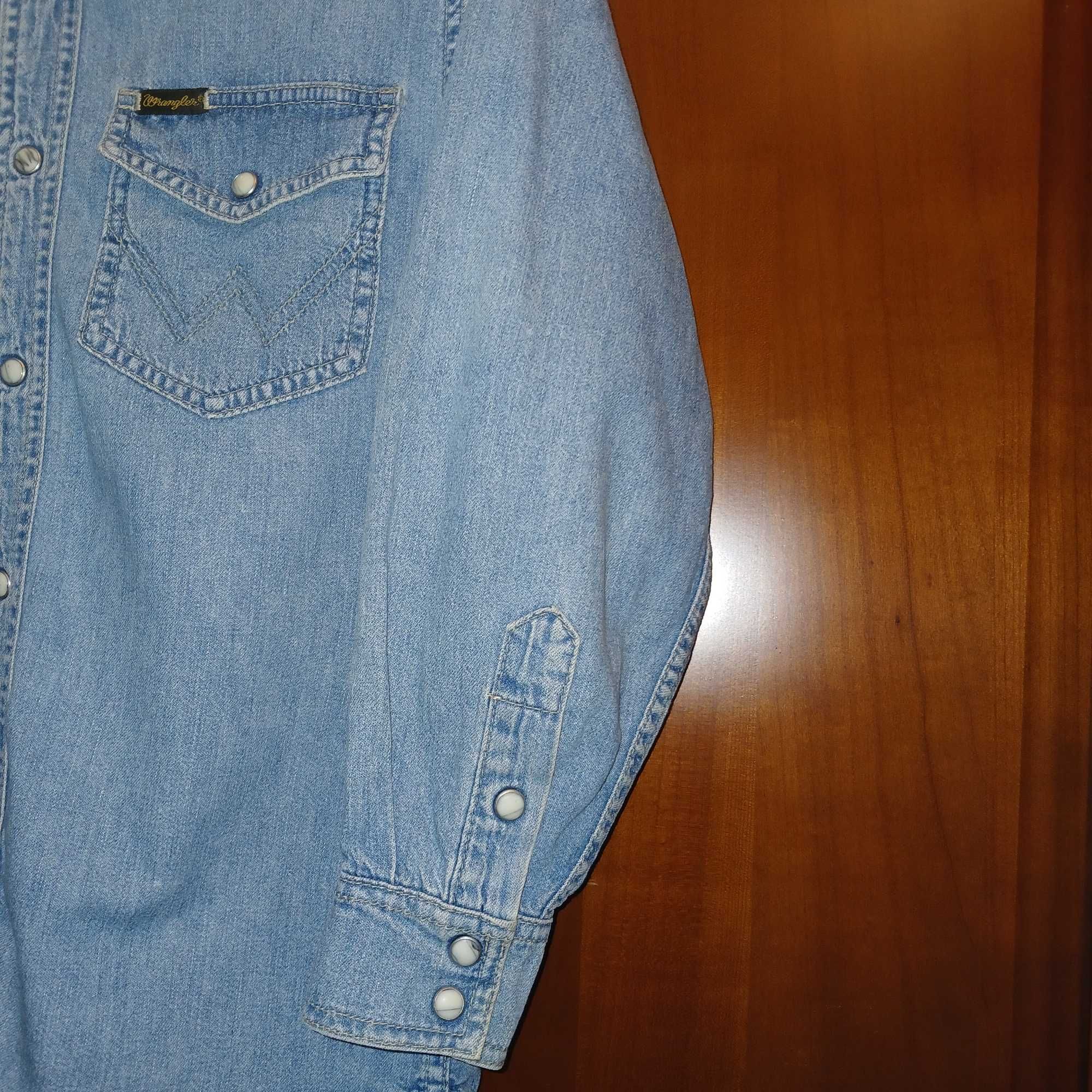 Рубашка джинсовая Wrangler. Размер М.