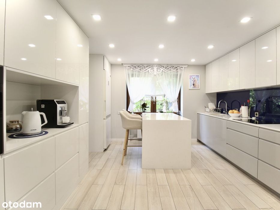 Dom w Żórawinie|Działka 800 m2|Klima|Garaż|Blisko Wrocławia