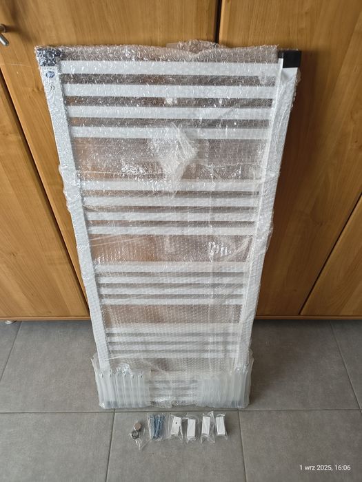 Grzejnik łazienkowy GoodHome Duala 105 x 45 cm