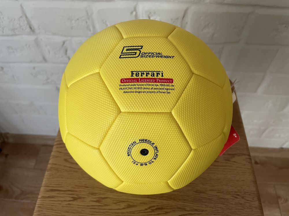 Мяч футбольный Ferrari F666 Scuderia (новый, желтый)