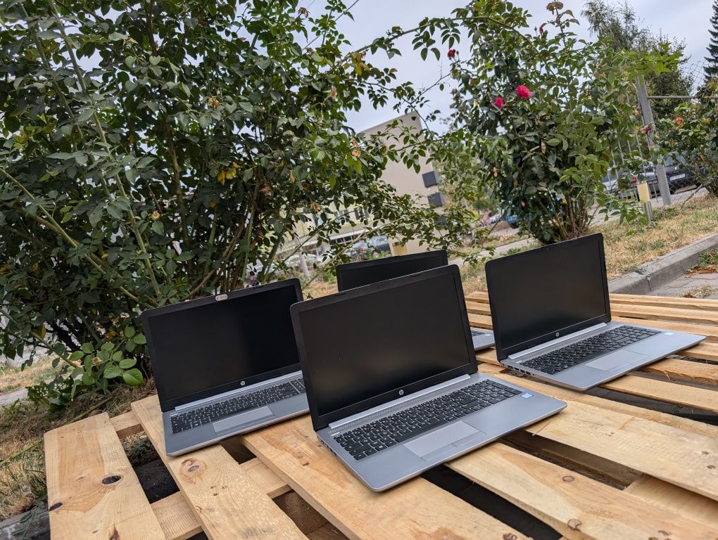 Ноутбук HP 250 G7/i3-7100U/8GB/256M2/15.6"/HD/гарний стан/для навчання