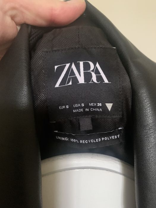 Піджак Zara зі штучноі шкіри чорного кольору оверсайз