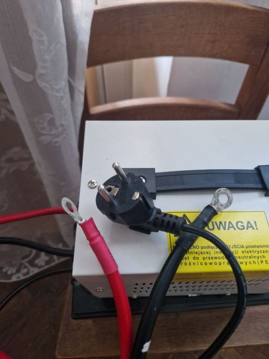 Джерело безперебійного живлення Volt Polska SINUS PRO 800 E 12V/230V