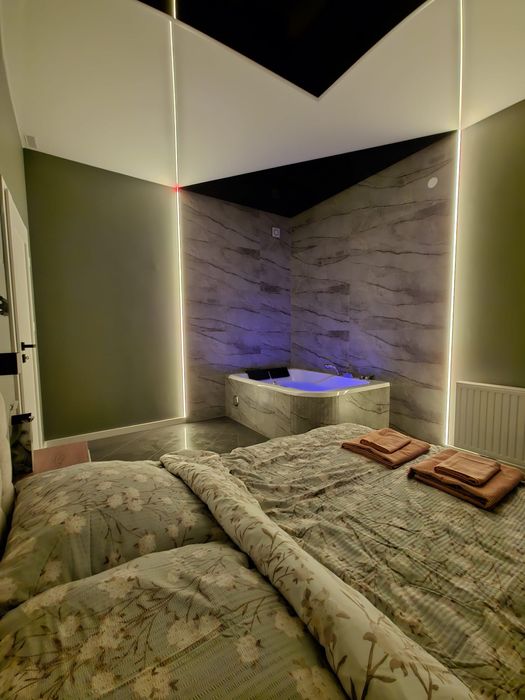 Apartament w centrum z jacuzzi , prywatny parking, 3-pokojowe   klimat