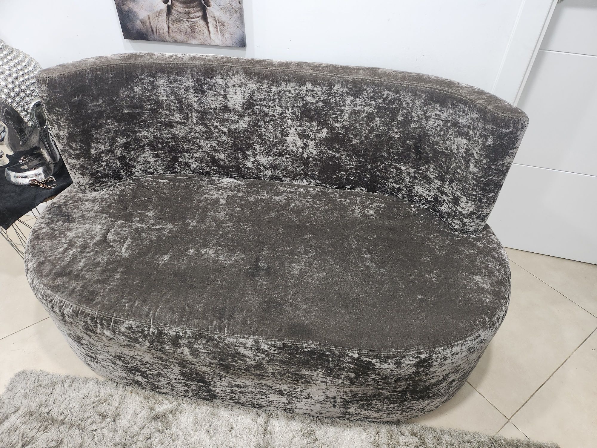 Sofa em veludo cinza