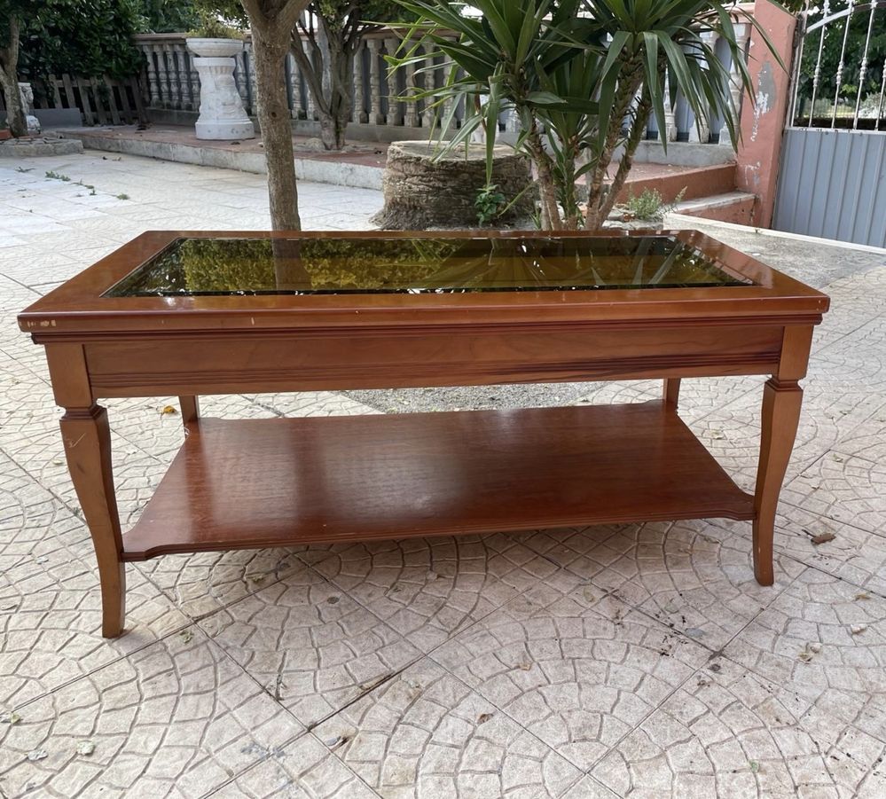 Mesa de vidro.