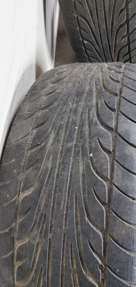 Kola felgi aluminiowe z oponami 215/45/17 lexus is200