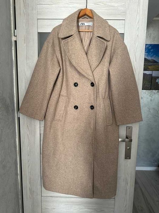 Piaskowy płaszcz oversize ZARA