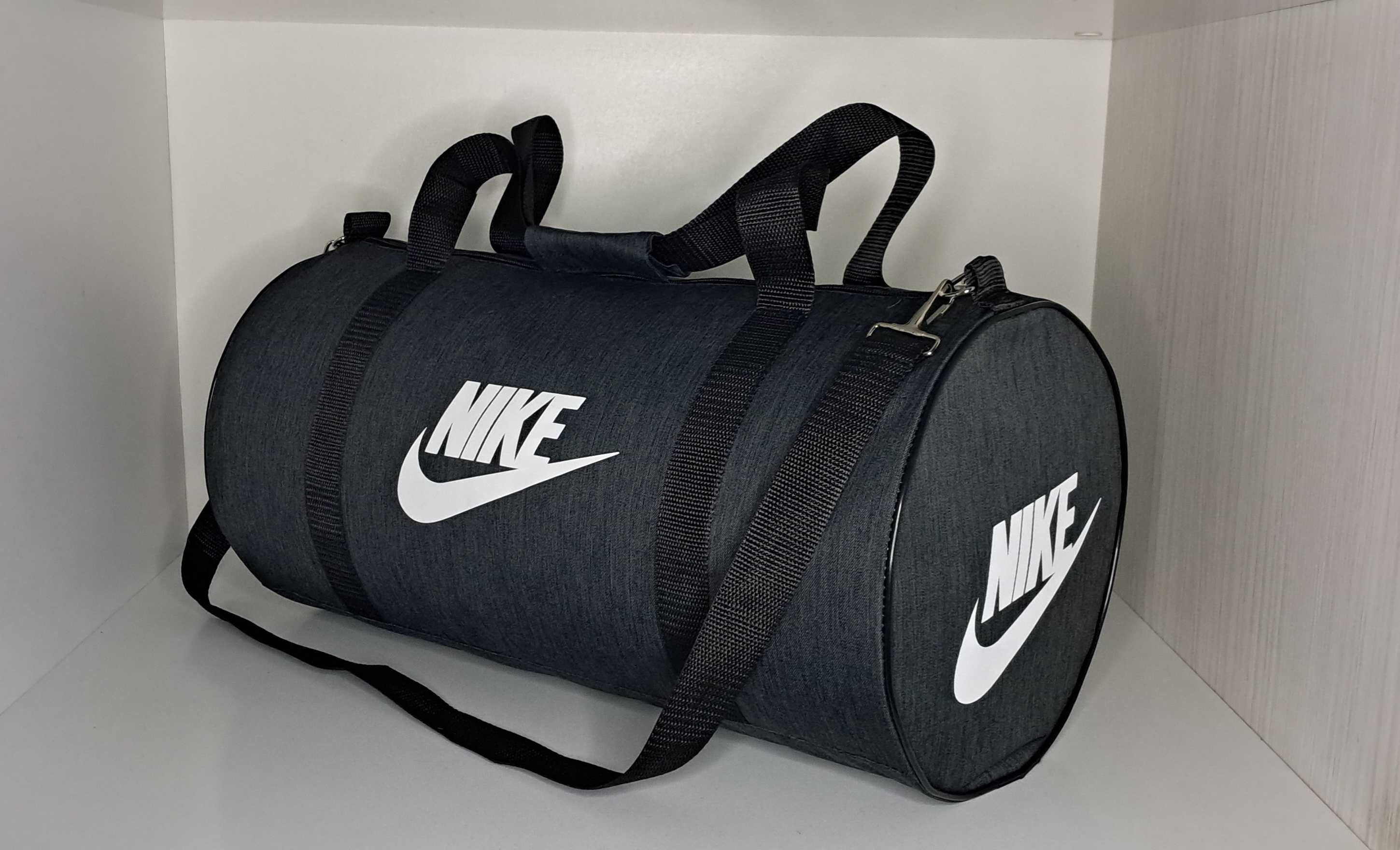 Сумка тубус Nike спортивная новая.
