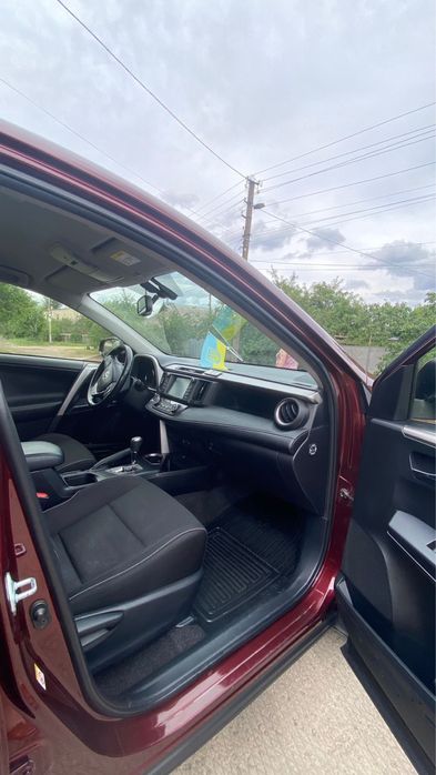 Продам Toyota Rav-4 Гибрид 2017 рік