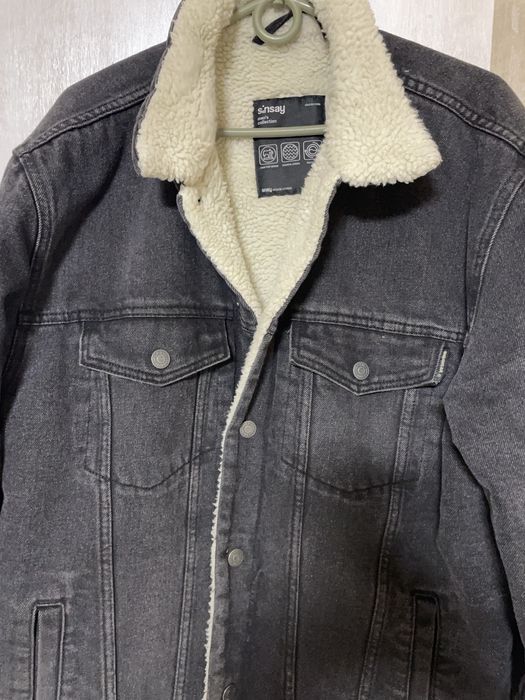 Продам джинсову куртку всесезона XL, купували в офіціалі,