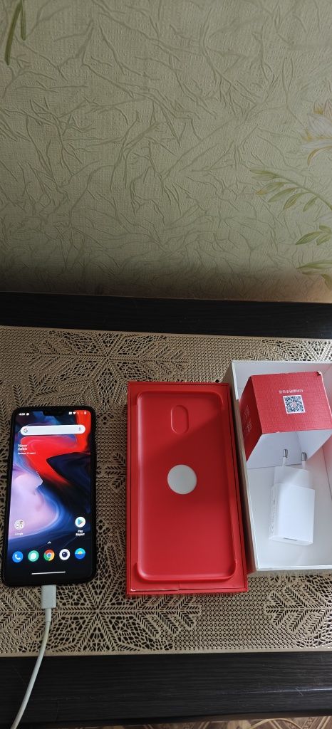 Oneplus 6  6/64 гарний стан