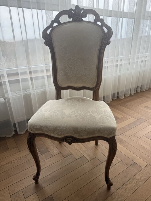 Антикварний стіл, барокко