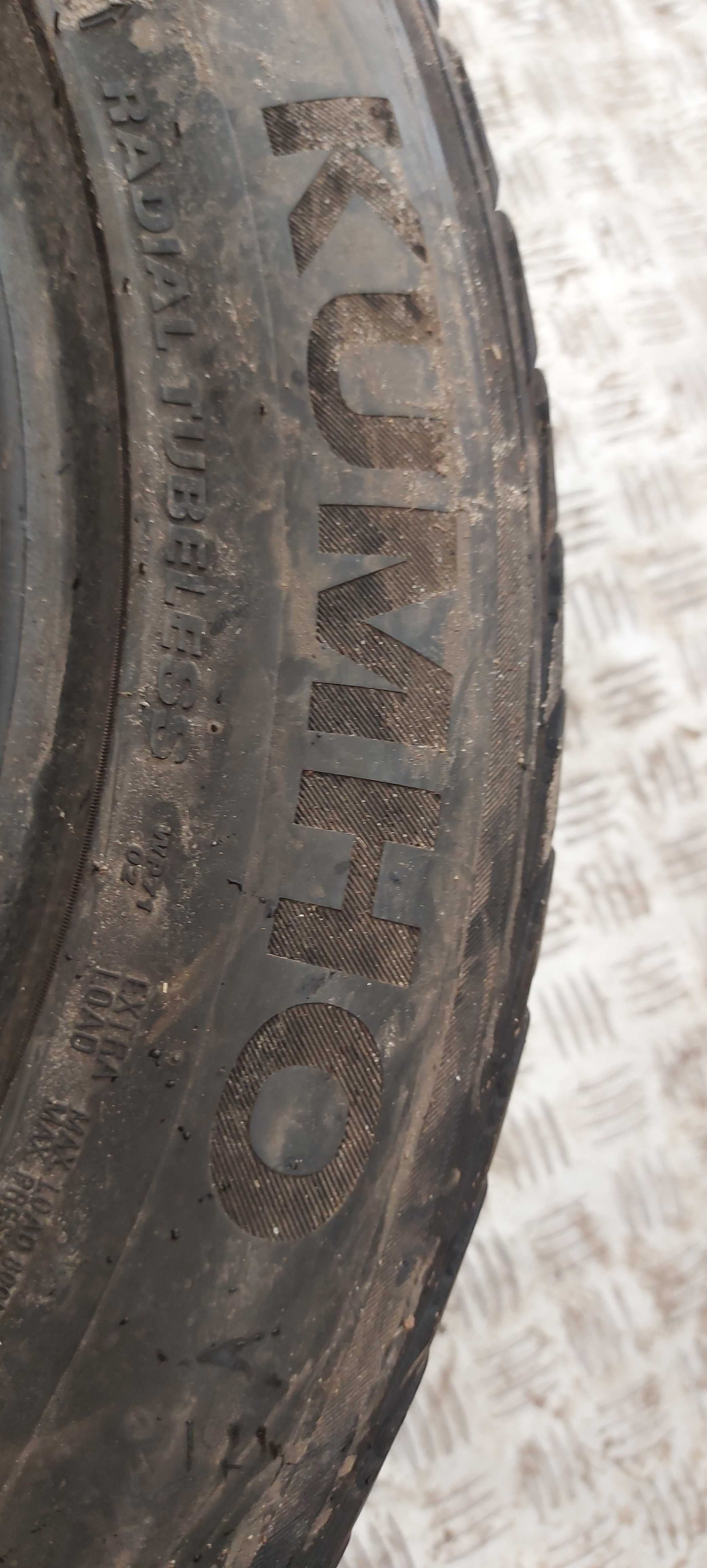 opona zimowa KUMHO 235/50 R17 2016R