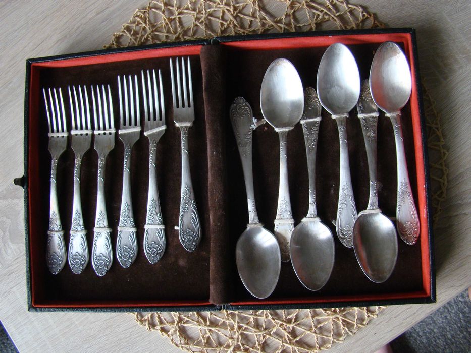 Sprzedam stare posrebrzane sztucce prod radzieckiej.Stan idealny